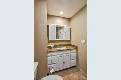 67 Jaime Ct, Parsippany, NJ 07950 - Photo 25