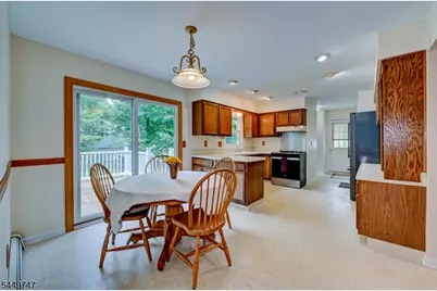 2 Pembroke Ct, Jefferson Township, NJ 07438 - Photo 11