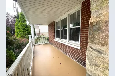 611 Corliss Ave, Phillipsburg, NJ 08865 - Photo 3