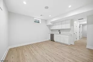 34 Crest View Hill Rd, Livingston, NJ 07039 - Photo 23
