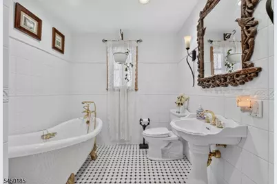 82 W 34th St #2, Bayonne, NJ 07002 - Photo 21
