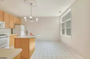 408 Kensington Ln, Livingston Twp., NJ 07039 - Photo 3
