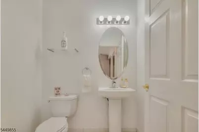 408 Kensington Ln, Livingston Twp., NJ 07039 - Photo 23