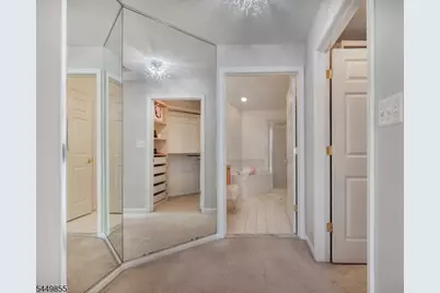408 Kensington Ln, Livingston Twp., NJ 07039 - Photo 9