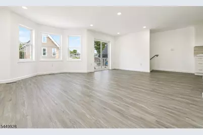 131 Lindsley Pl, East Orange, NJ 07018 - Photo 7
