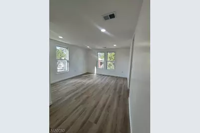 120 Bridge St, Roselle Park, NJ 07204 - Photo 5