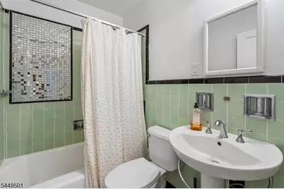 20 Lombardy Pl, Maplewood, NJ 07040 - Photo 9