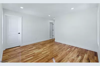 749 S 11th St, Newark, NJ 07103 - Photo 27