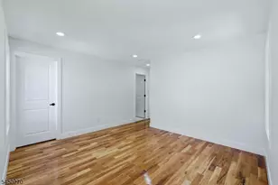 749 S 11th St, Newark, NJ 07103 - Photo 27