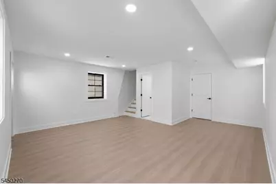 749 S 11th St, Newark, NJ 07103 - Photo 33
