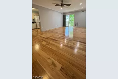 81 Crestview Ln, Mount Arlington, NJ 07856 - Photo 3