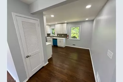 48 Valley View Rd, Hillside, NJ 07205 - Photo 9