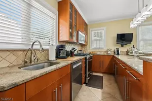 24 Synott Pl, Newark, NJ 07106 - Photo 9
