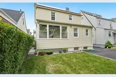 24 Synott Pl, Newark, NJ 07106 - Photo 31