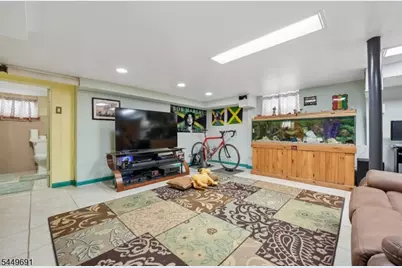 24 Synott Pl, Newark, NJ 07106 - Photo 27