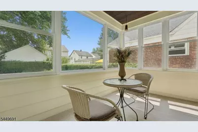 24 Synott Pl, Newark, NJ 07106 - Photo 13