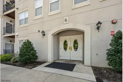 602 Brittany Dr, Wayne, NJ 07470 - Photo 3