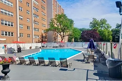 39 E 39th St #8G, Paterson, NJ 07514 - Photo 11