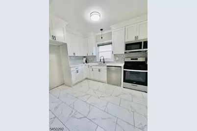426 Miltonia St, Linden, NJ 07036 - Photo 3