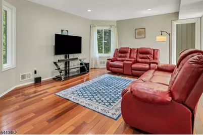 13 Delbarton Ct, Washington Township, NJ 07840 - Photo 9