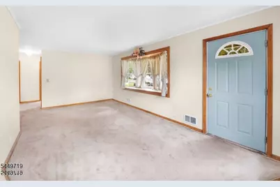 48 Wilrue Pkwy, Pequannock Township, NJ 07444 - Photo 3