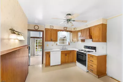 48 Wilrue Pkwy, Pequannock Township, NJ 07444 - Photo 11