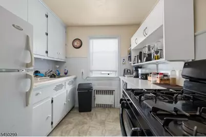 637 Myrtle St, Elizabeth, NJ 07202 - Photo 17