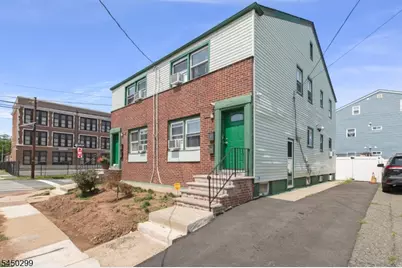 637 Myrtle St, Elizabeth, NJ 07202 - Photo 3