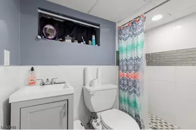 637 Myrtle St, Elizabeth, NJ 07202 - Photo 21