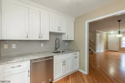 11 Cooper Ln, Long Hill Township, NJ 07946 - Photo 7