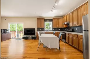 160 Teeple Pl, South Plainfield, NJ 07080 - Photo 7