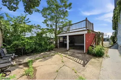 185 Grumman Ave, Newark, NJ 07112 - Photo 17