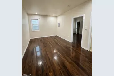 467 Hawthorne Ave, Newark, NJ 07112 - Photo 3