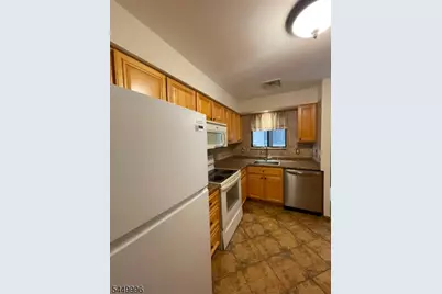 93 Overlook Dr, Union Township, NJ 08809 - Photo 7