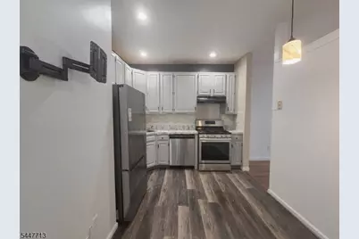 1104 Oakcroft Ln, Franklin Township, NJ 08873 - Photo 5