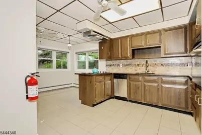 13 Mountain Glen Rd, Ringwood, NJ 07456 - Photo 9
