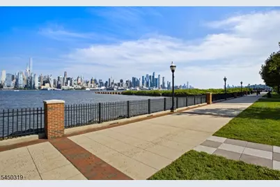 24 Ave At Port Imperial #430, West New York, NJ 07093 - Photo 3