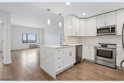 1 Carriage City Plz #1405, Rahway, NJ 07065 - Photo 3