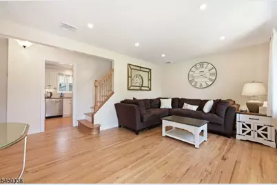 119 Ploch Rd, Clifton, NJ 07013 - Photo 7