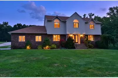 13 Bryan Ct, Wayne, NJ 07470 - Photo 1