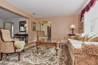 13 Bryan Ct, Wayne, NJ 07470 - Photo 9