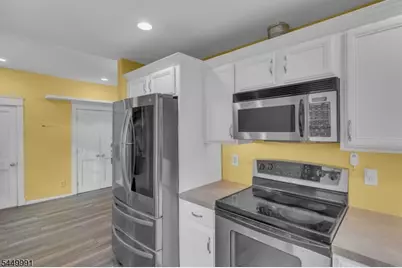 816 Cleveland Ave, Scotch Plains Township, NJ 07076 - Photo 11