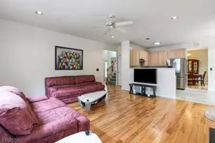 19 Heinrick Way, Bridgewater Twp., NJ 08807 - Photo 9