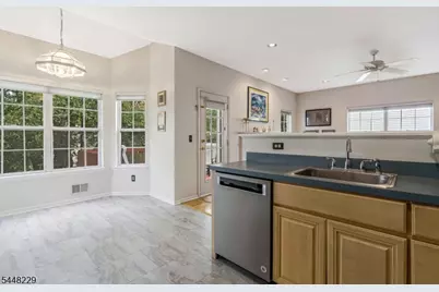 19 Heinrick Way, Bridgewater Twp., NJ 08807 - Photo 7