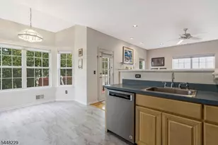 19 Heinrick Way, Bridgewater Twp., NJ 08807 - Photo 7