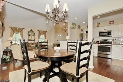 73 Konight Ct, Mahwah, NJ 07430 - Photo 9
