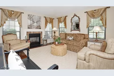 73 Konight Ct, Mahwah, NJ 07430 - Photo 5