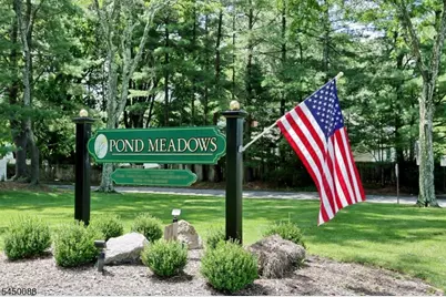 73 Konight Ct, Mahwah, NJ 07430 - Photo 3