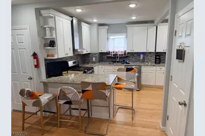 16 Wills Pl, Irvington, NJ 07111 - Photo 3