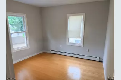 16 Wills Pl, Irvington, NJ 07111 - Photo 13